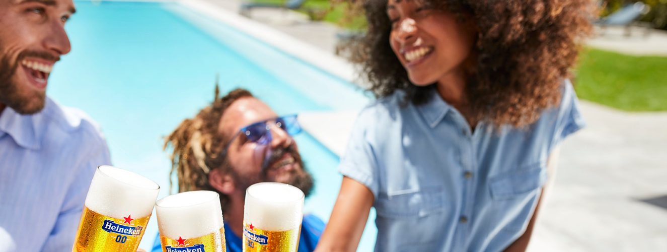 LA BIRRA ANALCOLICA È LA NUOVA PROTAGONISTA DELL’ESTATE 2026:  PER LA GEN Z È BUONA, VERSATILE E “COOL”